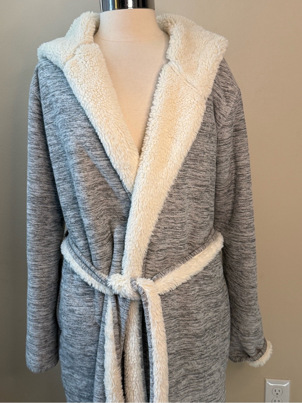 UGG Portola Cream Sherpa Hoodie Robe Size XL Soft Ivory Fleece - Picture 3 of 15